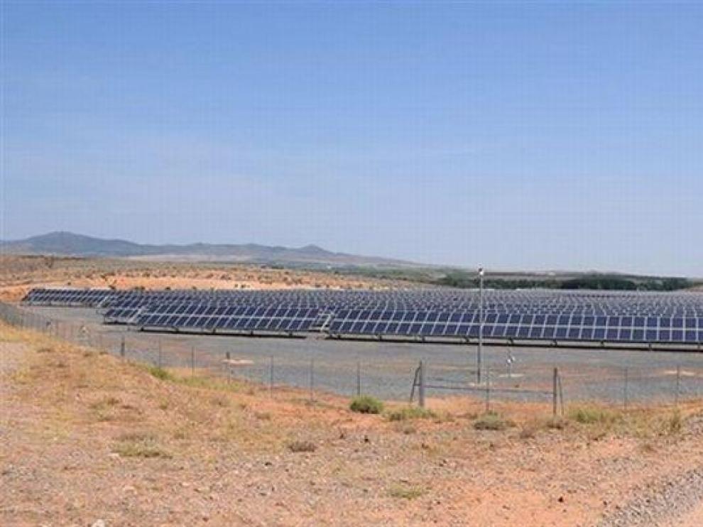 La planta fotovoltaica construida en 2009 en La Almunia de Doña Godina.