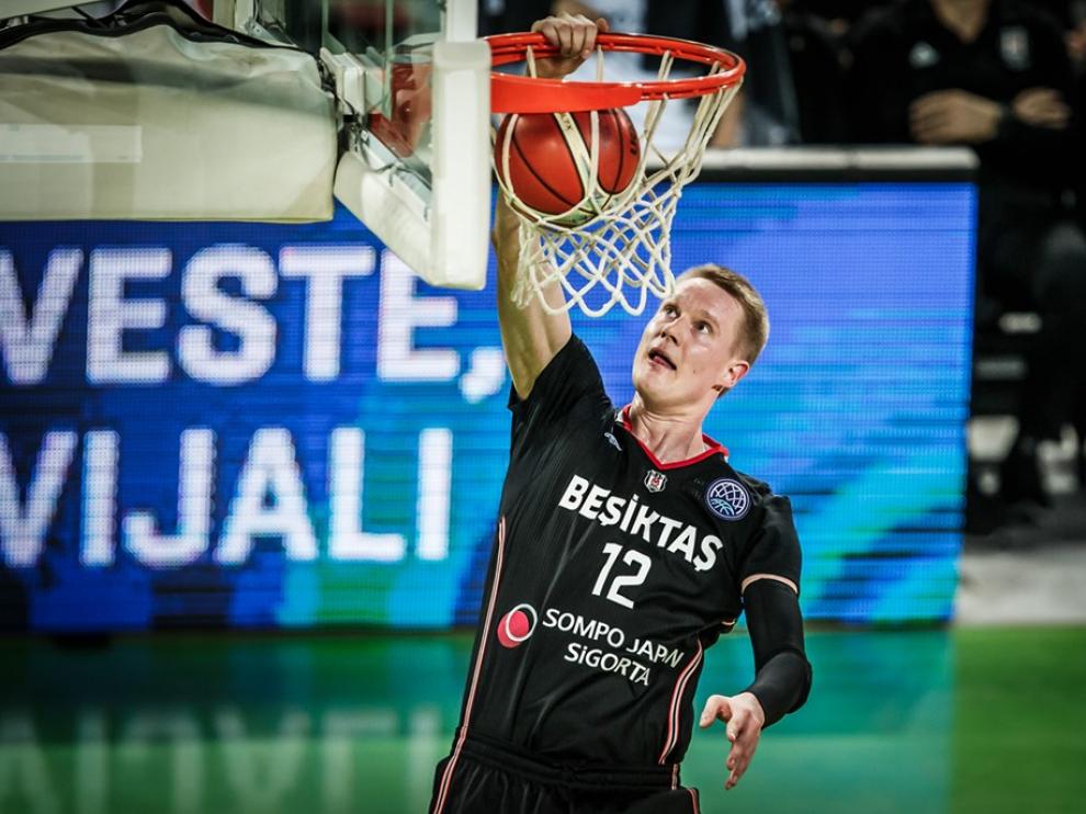 Robin Benzing, en un partido del Besiktas.