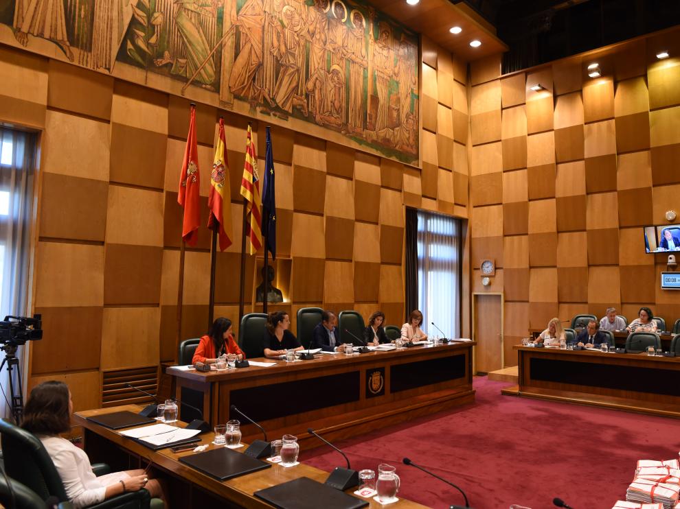 Comisión Acción Social en el Ayuntamiento de Zaragoza.