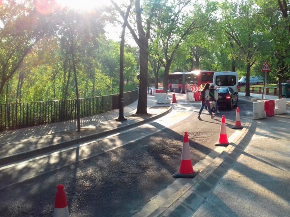 Obras del carril bici en el paseo Tierno Galván del barrio de La Paz.