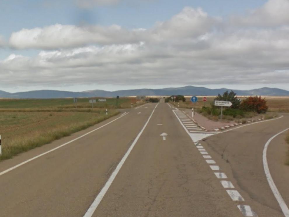 El accidente que costó la vida al motorista se produjo en esta 'raqueta' de la N-330, a la altura de Mainar.