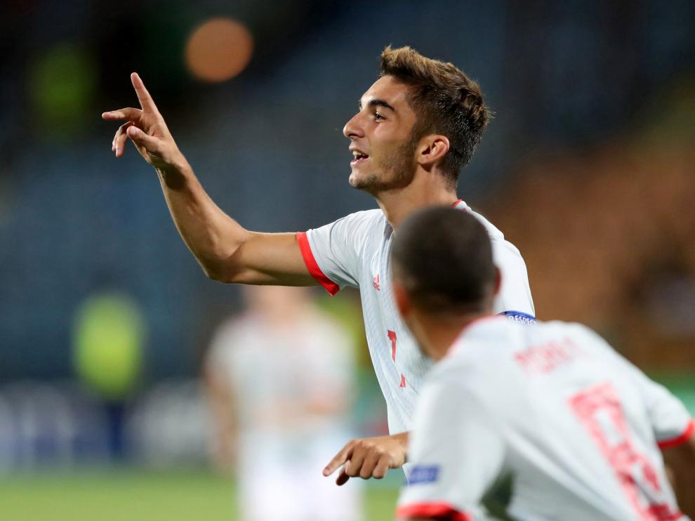 Ferrán Torres celebra uno de los goles