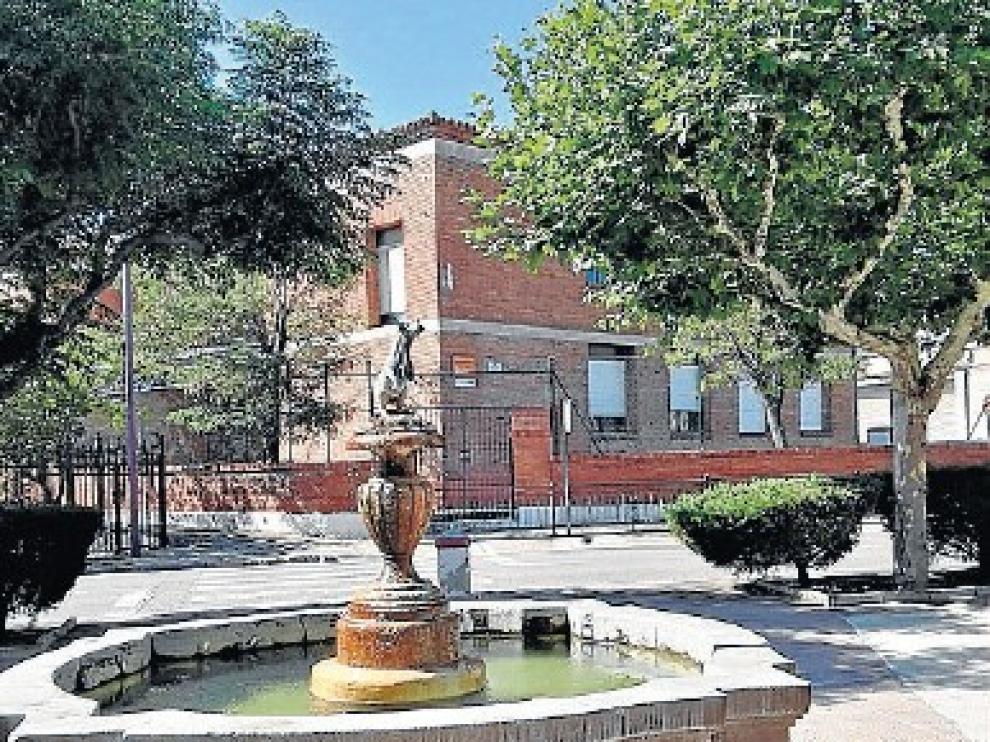 Antiguo edificio que alberga en la actualidad las aulas de infantil del colegio de Cariñena.
