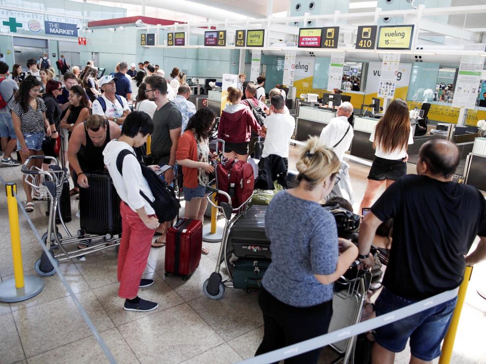 Vista de la terminal 1 del aeropuerto de Barcelona hoy domingo.