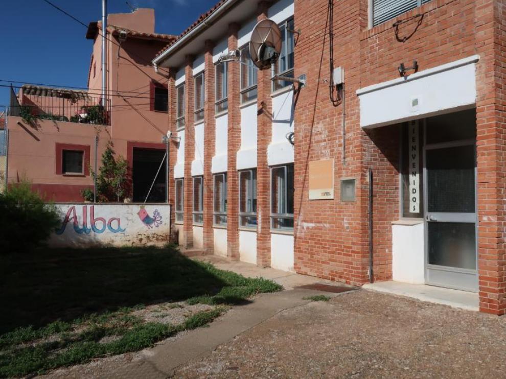 Escuela de Alba del Campo, a punto de cerrar por falta de alumnos.