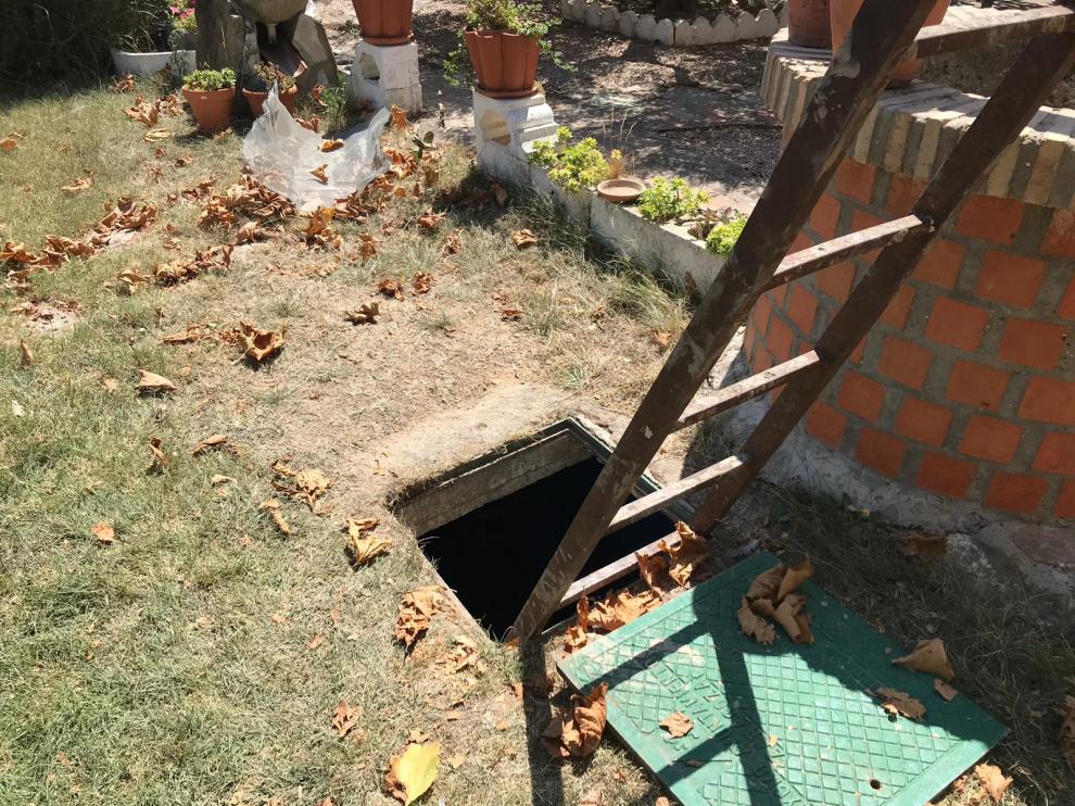 Los Bomberos han recibido esta mañana un aviso para rescatar a una señora que se había caído a un aljibe en Villamayor de Gállego.