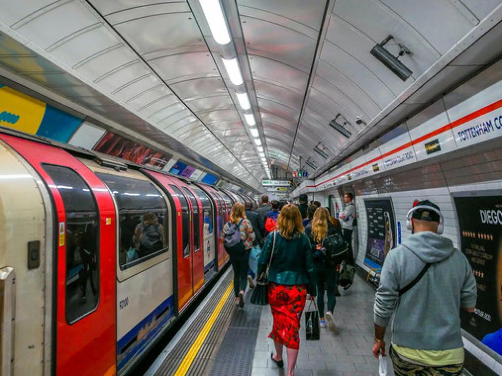 El estudio ha encontrado estafilococos multirresistentes en muestras tomadas en lugares públicos como el metro de Londres