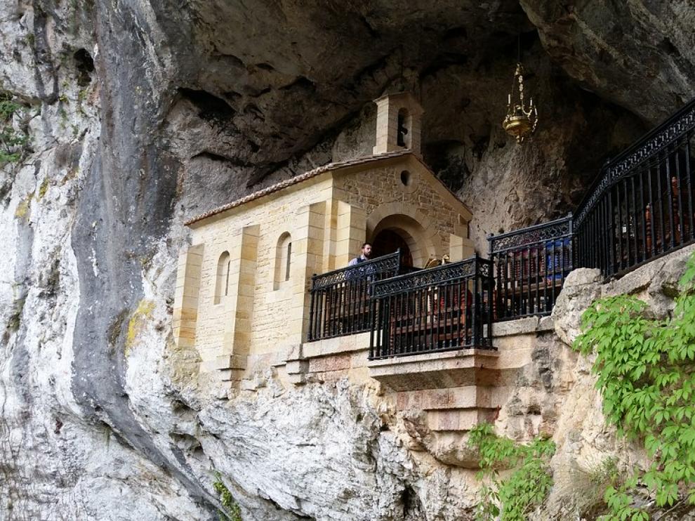 Santa Cueva de Covadonga