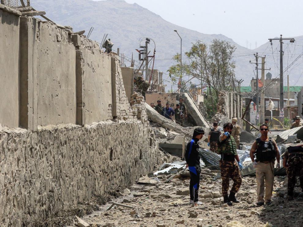Atentado con un coche cargado de explosivos en Kabul (Afganistán).