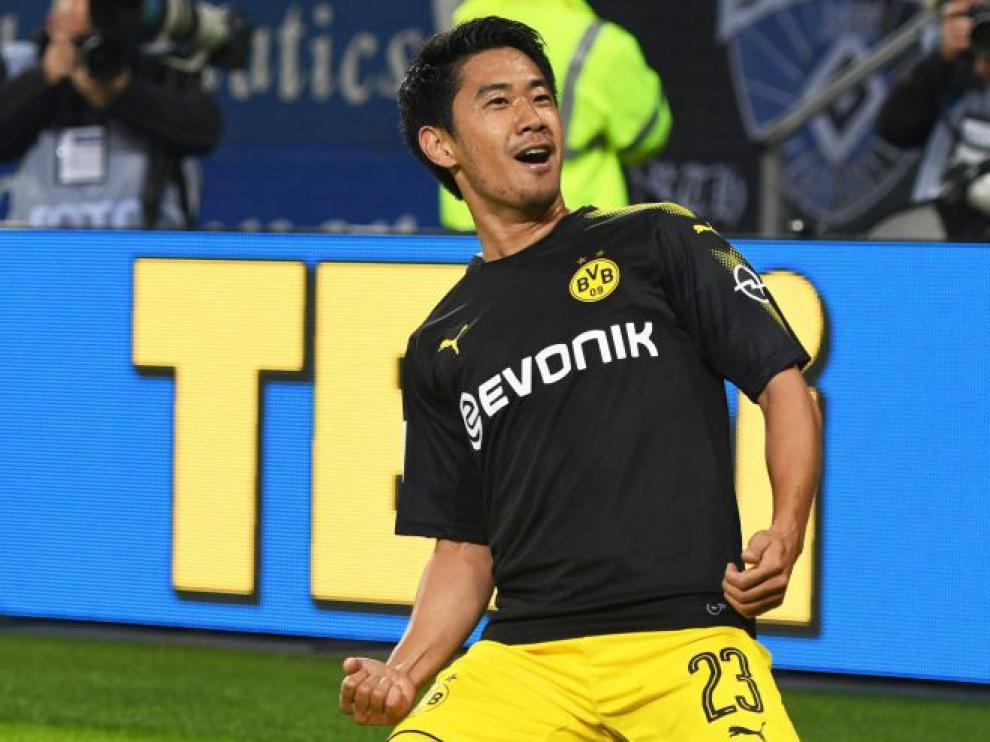 Kagawa celebra un gol con el Dortmund.