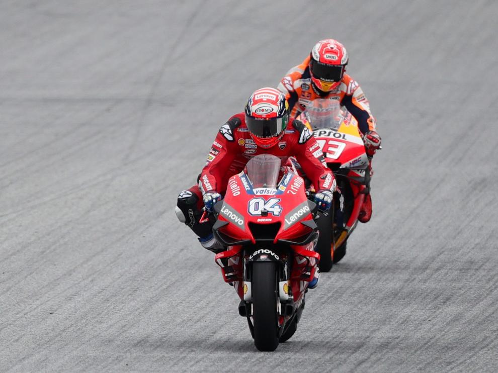 Dovizioso, tras adelantar a Márquez en la última curva.