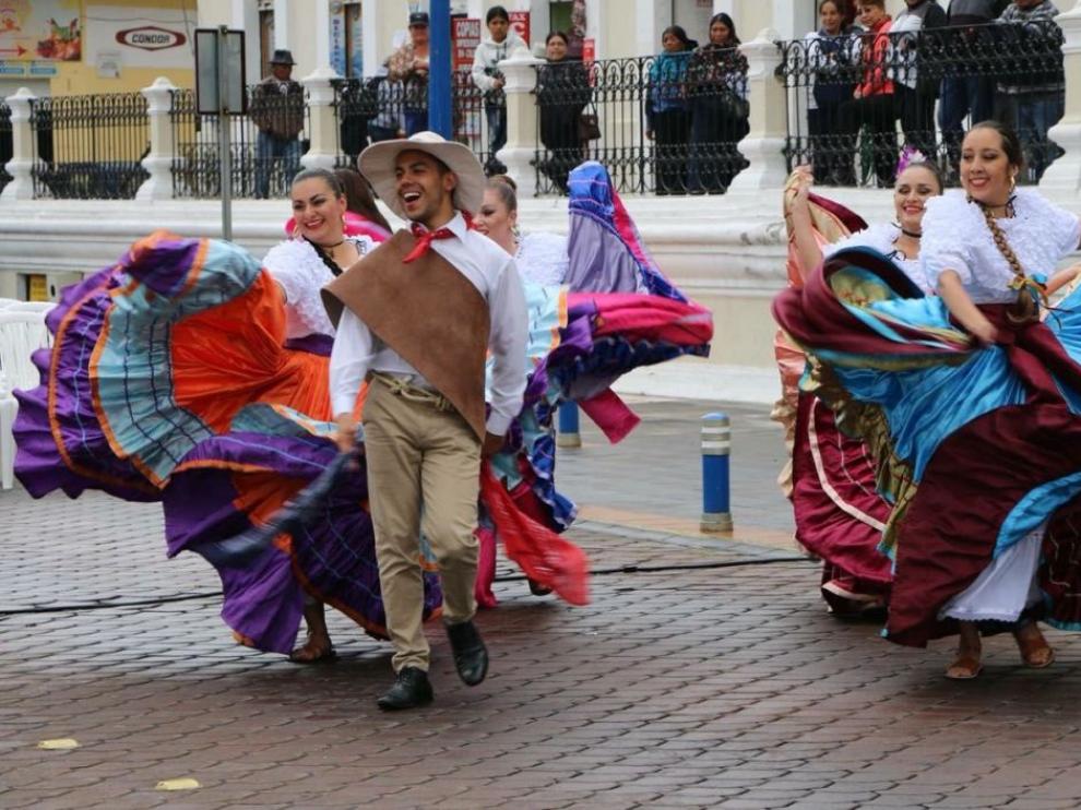 Alcalá de la Serva, Burearte, folclore, Costa Rica, Siberia, La Rioja, Bilgaria, danza