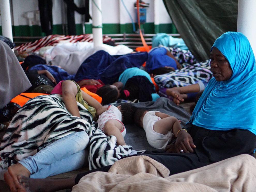 Inmigrantes abordo del barco Open Arms.