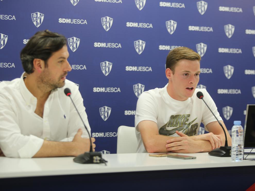 Rubén García y Sergio Gómez, en la presentación del jugador.