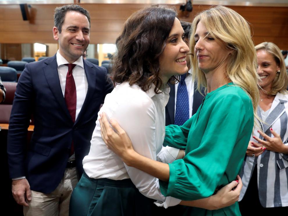 Ayuso es investida presidenta de la Comunidad de Madrid.