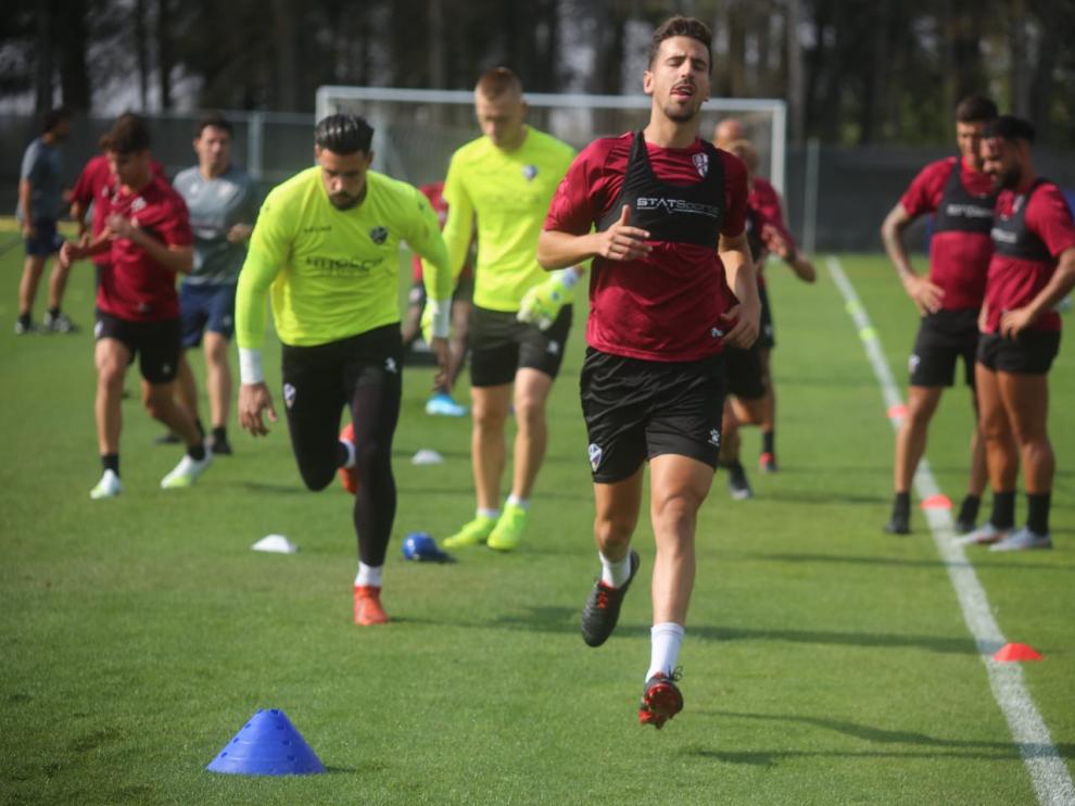 Juan Carlos Real, en el centro, durante el entrenamiento de este miércoles.