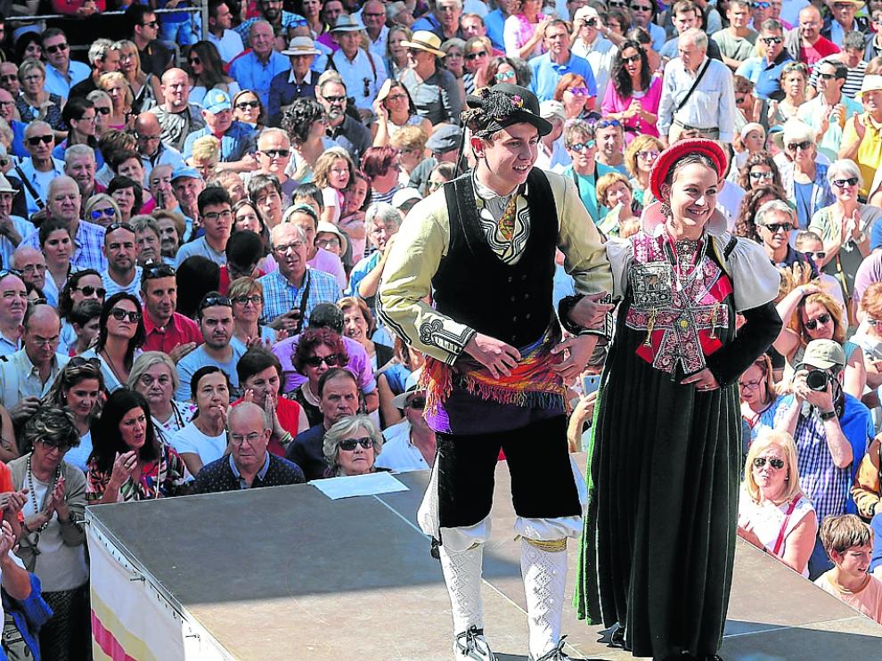 El desfile en la plaza Domingo Miral es el acto más concurrido de esta gran fiesta.