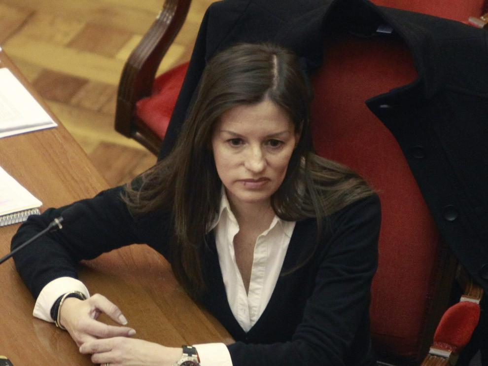 Maria Ángeles Molina, alias Angie, la mujer acusada de matar a una amiga y dejar pistas falsas en Zaragoza durante el juicio el 20 de febrero de 20125.