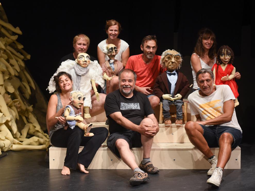 Actores y director de la obra ‘Caín de Saramago'