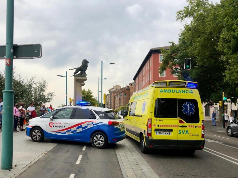 El atropello ha tenido lugar en el paseo Echegaray y Caballero, junto al puente de Piedra.