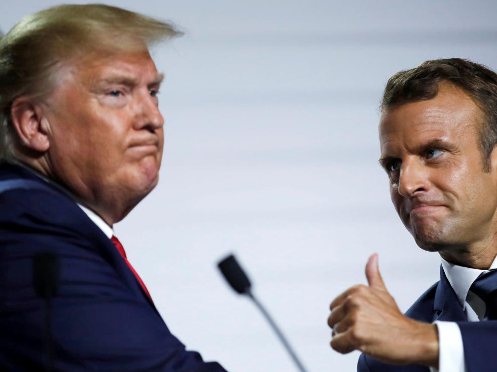 Trump junto a Macron durante la cumbre