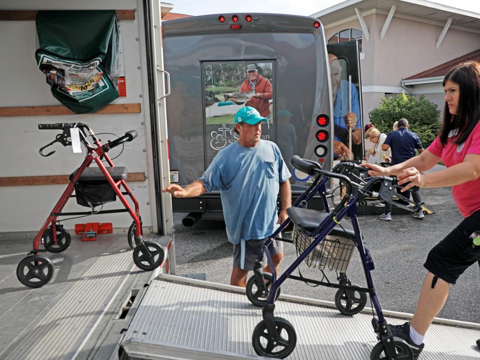 Hasta 72 hogares de ancianos han sido evacuados ante el riesgo de que el huracán Dorian impacte en Florida.