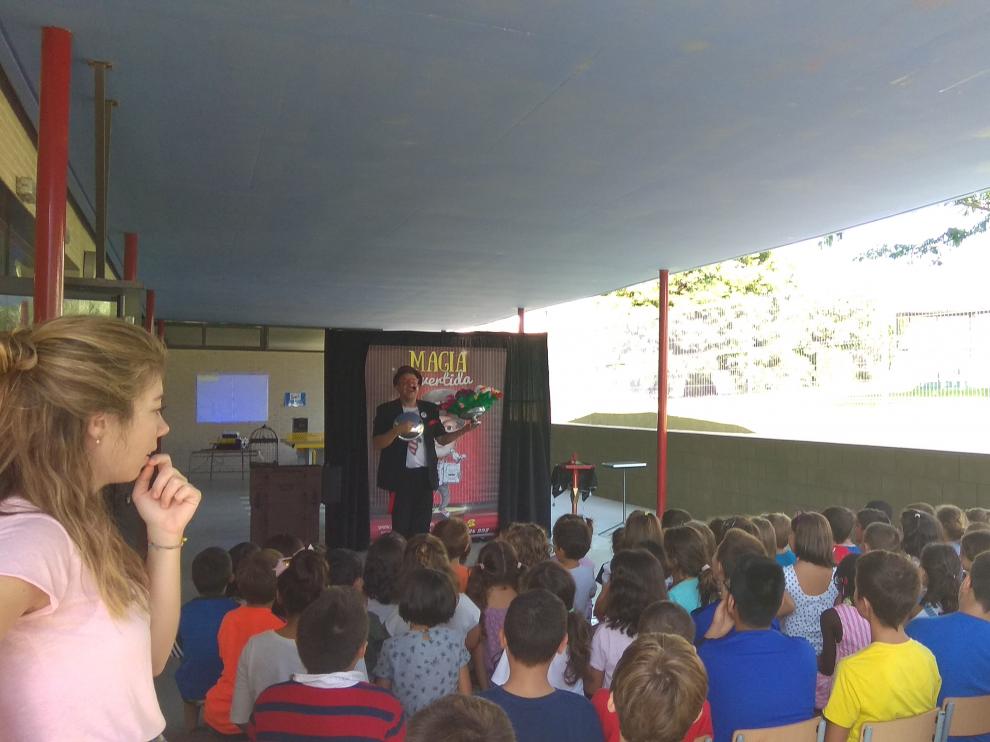 Un espectáculo de magia clausuró la ludoteca el pasado miércoles.