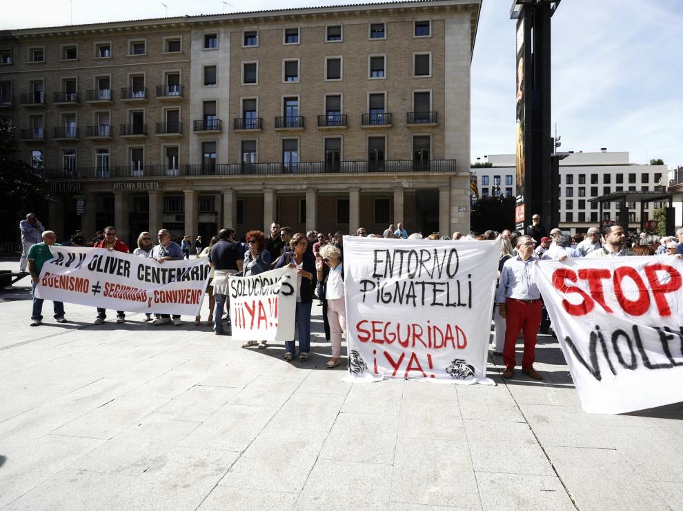 Protesta de los vecinos del Pignatelli por la inseguridad