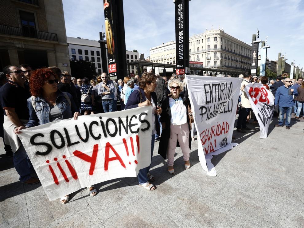 Protesta de los vecinos del Pignatelli por la inseguridad