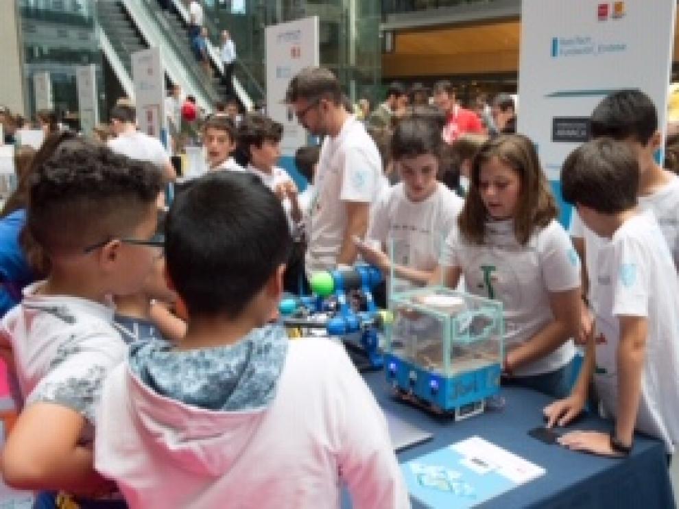 Participantes en el Retotech de la Fundación Endesa
