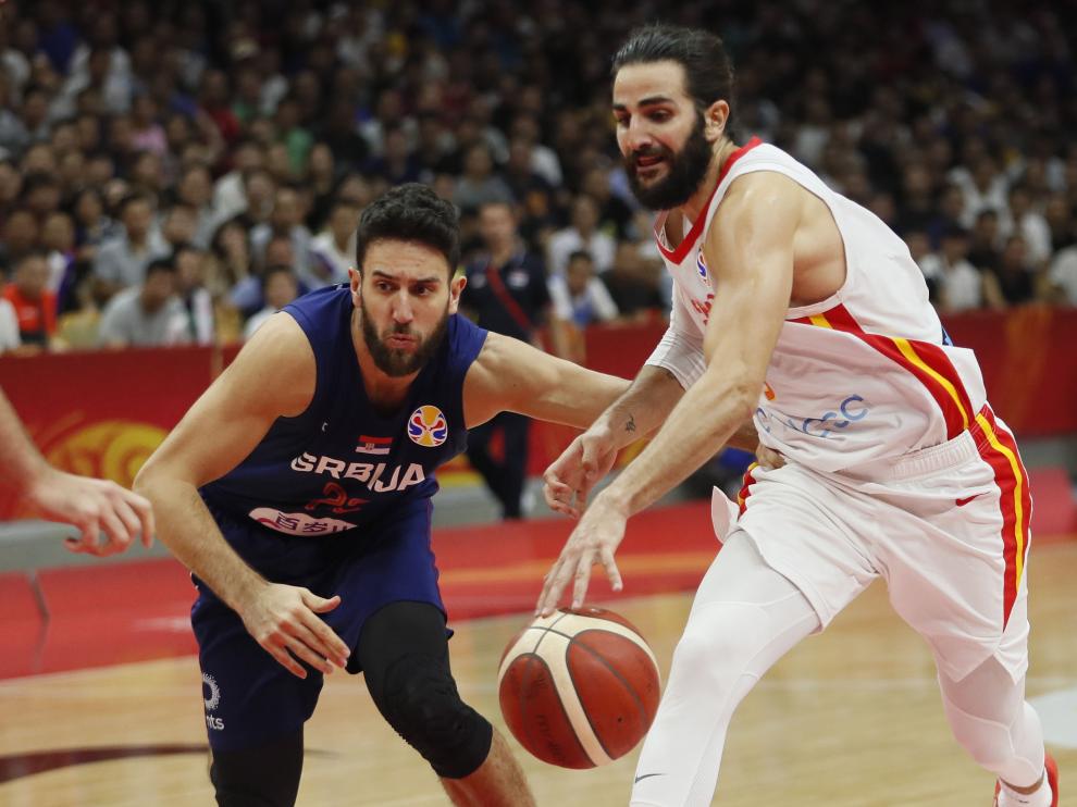 Ricky Rubio en acción en el partido ante Serbia.