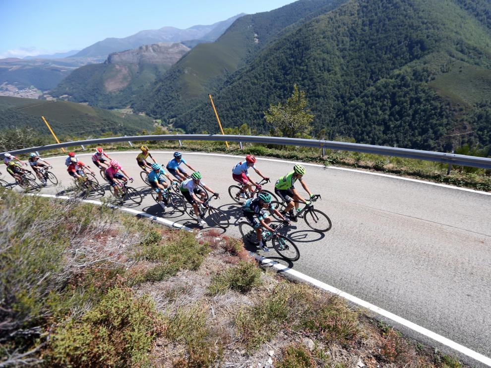 Samitier comandando la fuga de la jornada en la 15ª etapa de la Vuelta a España.