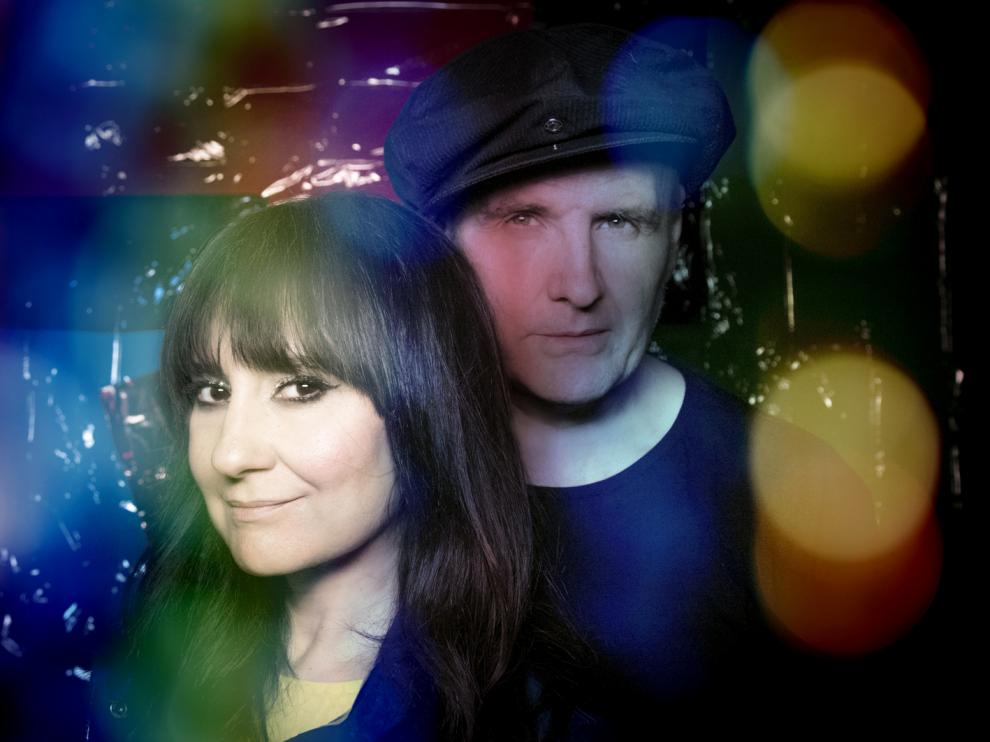 Eva y Juan aseguran que su nuevo disco gira en torno a la búsqueda de la identidad y la felicidad.