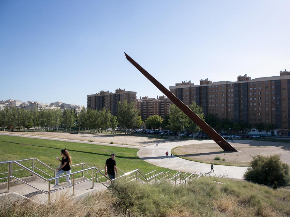 El gran reloj de Vadorrey requiere de una intervención en su entorno.