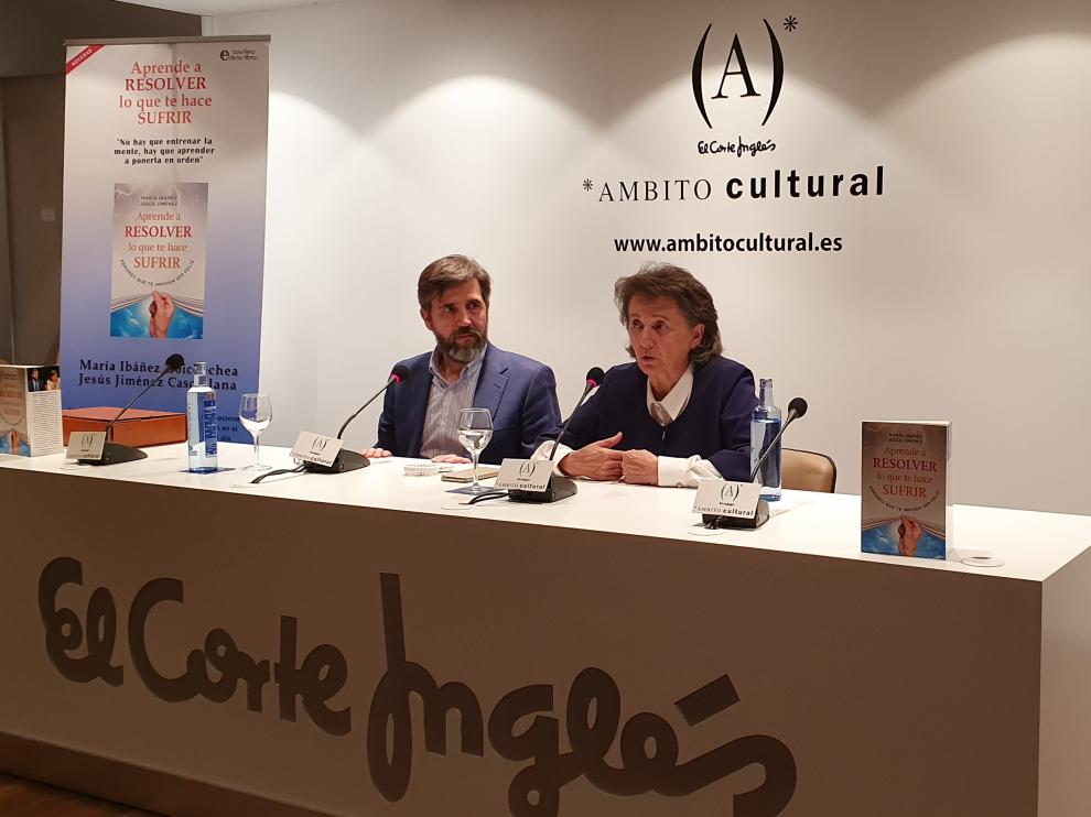María Ibáñez y Jesús Jiménez presentan su quinto libro, 'Aprende a resolver lo que te hace sufrir'.