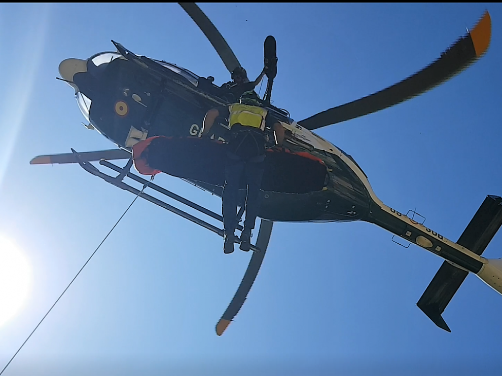 Rescate del escalador fallecido el domingo en Rodellar por una caída.