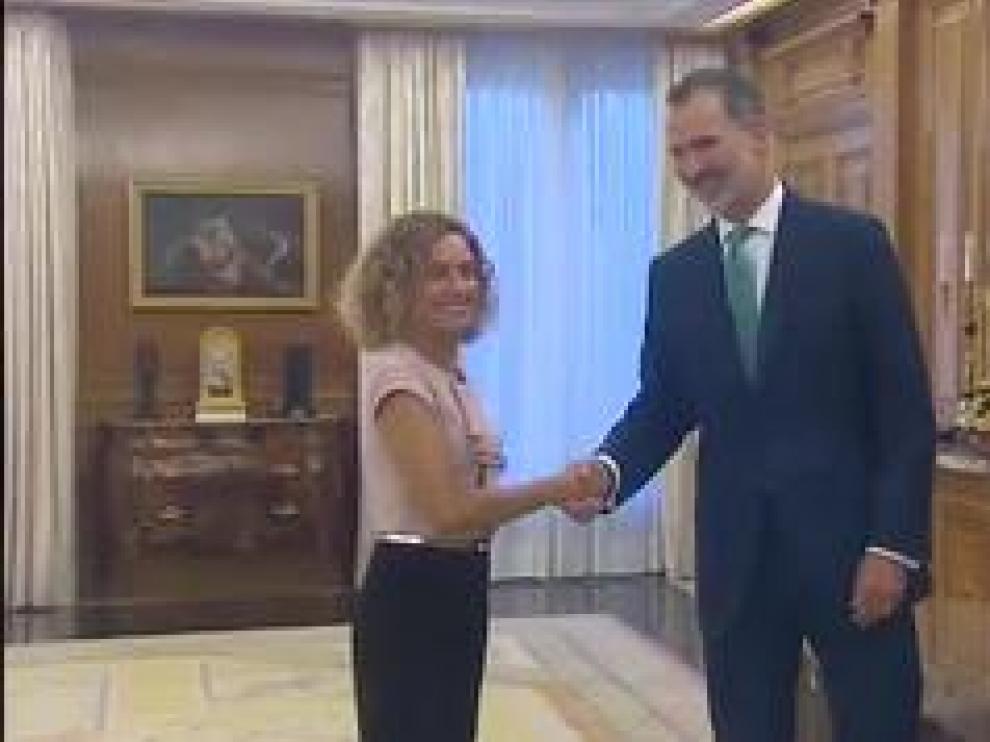 El rey se ha reunido con la presidenta del Congreso, Meritxell Batet, en el palacio de la Zarzuela