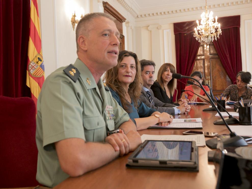 El teniente coronel jefe de la Comandancia de Huesca, en la presentación del programa.