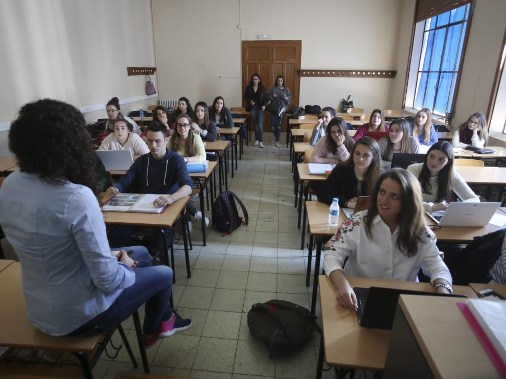 Alumnos de la Facultad de Ciencias Humanas y de la Educación, en una imagen de archivo.