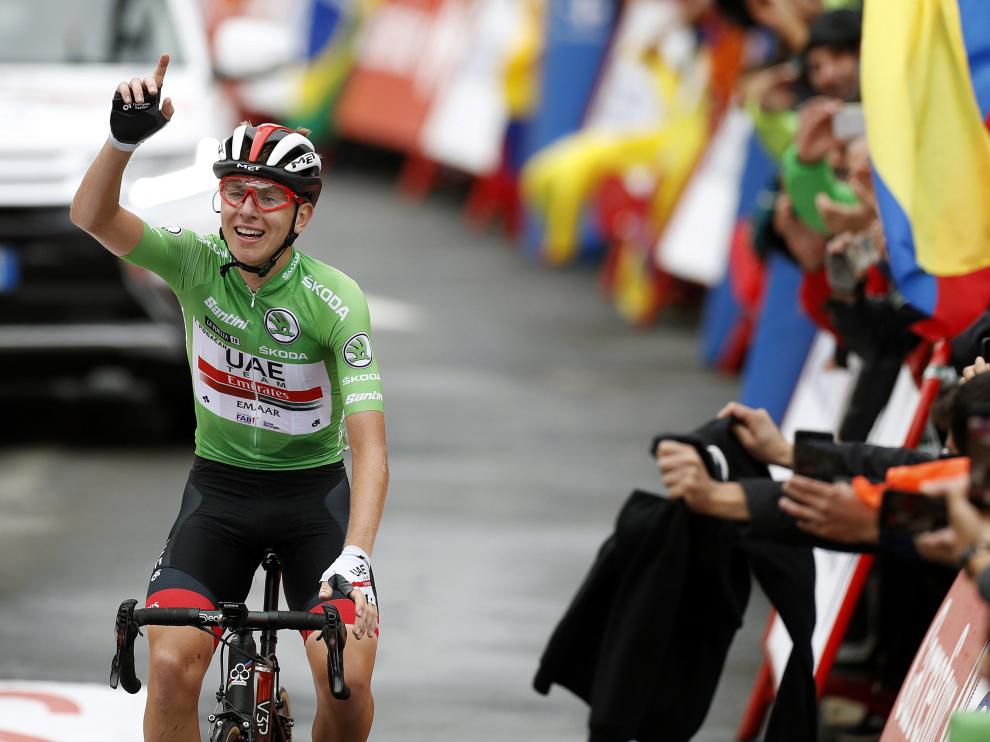 Pogacar gana en Gredos y se mete en el podio de la Vuelta junto a Roglic y Valverde