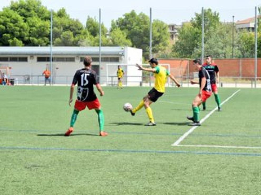Lance del partido entre el Delicias y San Lorenzo.