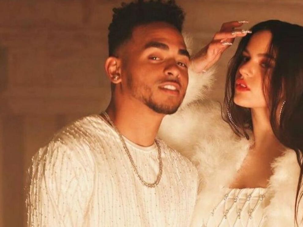 Ozuna junto a Rosalía en el vídeo de su canción ‘Yo x ti, tú x mí’