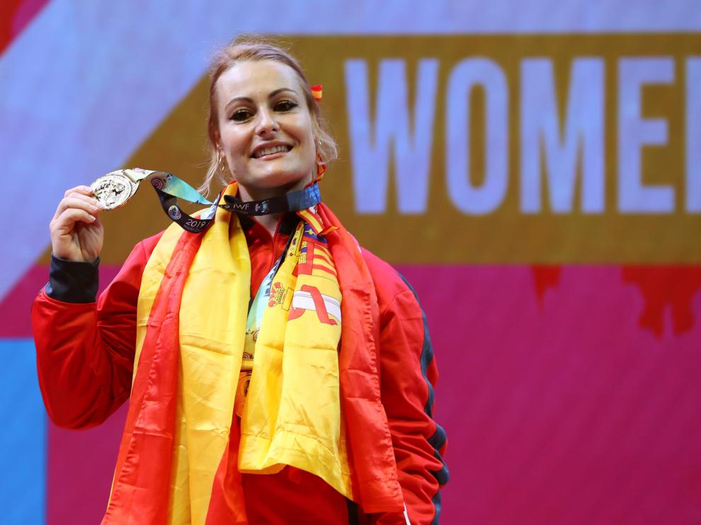 Lydia Valentín, con su medalla de plata.
