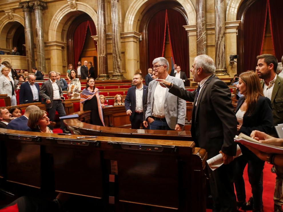 Bronca en el Parlament