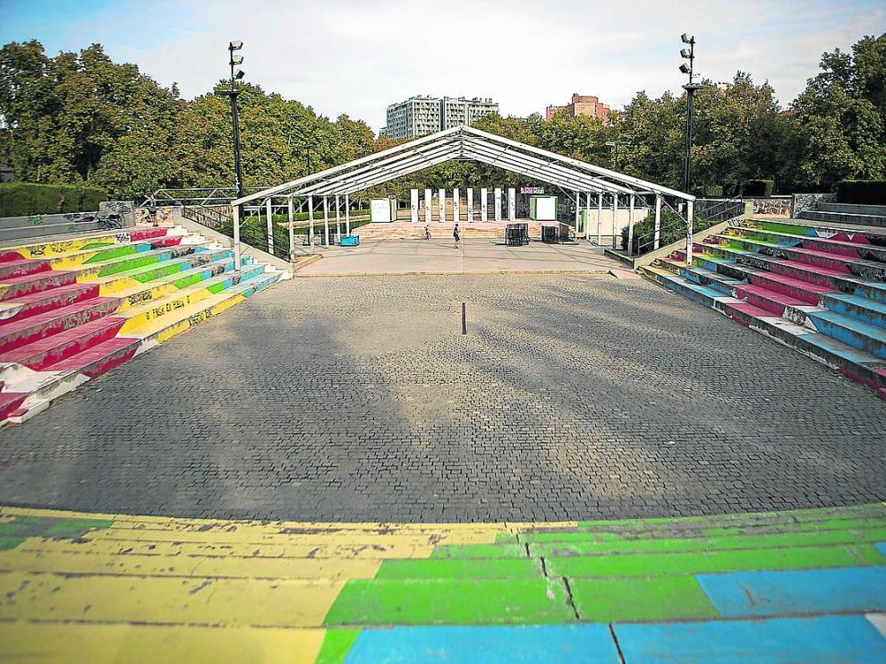 La carpa del parque de Las Delicias acogerá a los peñistas durante las fiestas del Pilar
