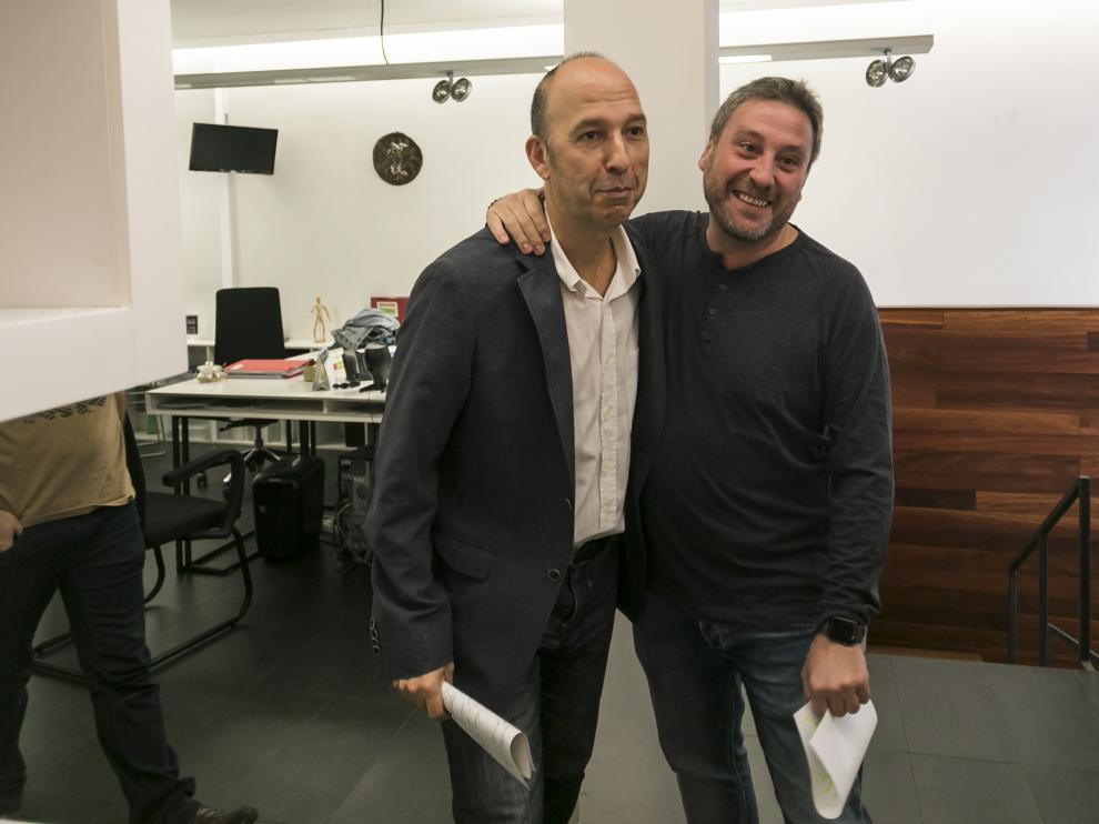 El candidato Carmelo Asensio, izquierda, y el presidente de CHA, este sábado.
