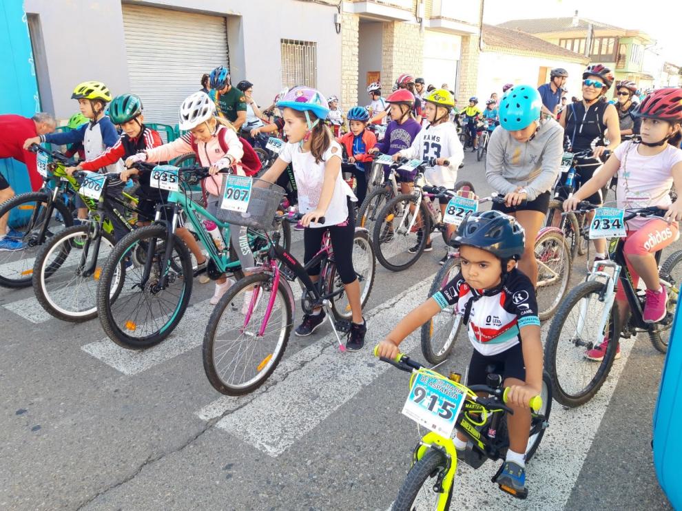 Salida de los niños que han participado en la ruta familiar en la BTT de Aspanoa