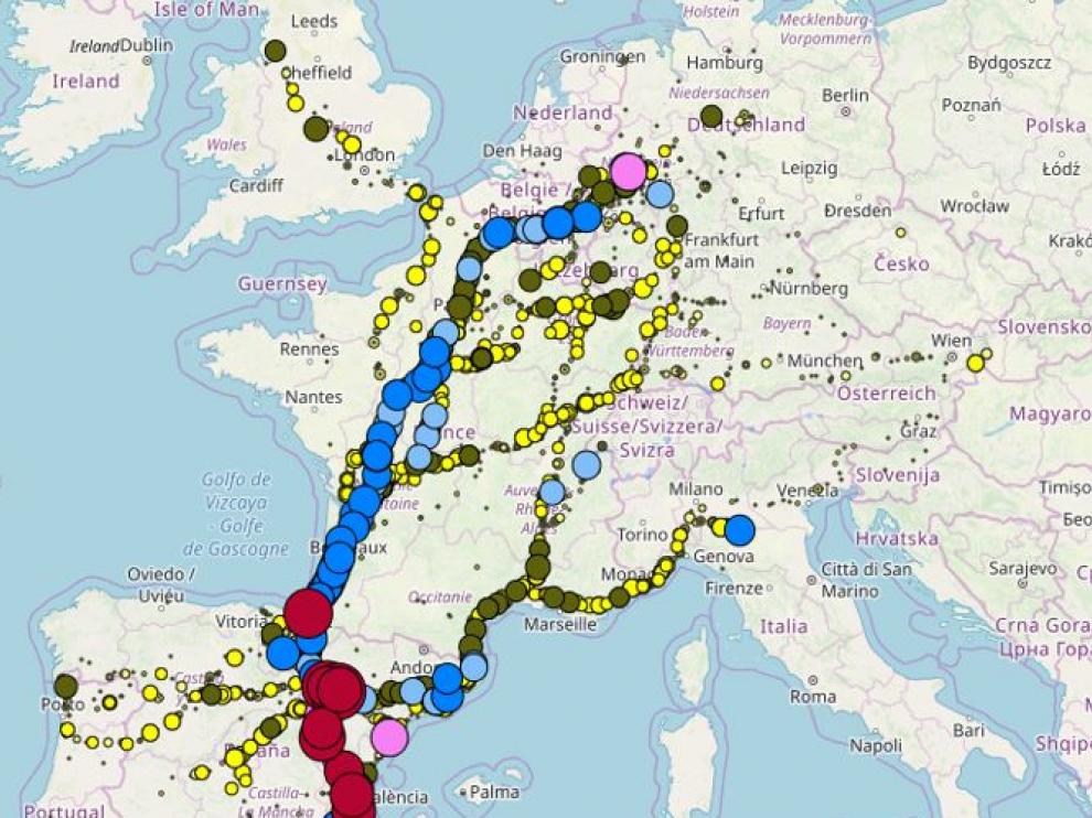 El sistema recomienda la velocidad, ruta y paradas a los conductores.