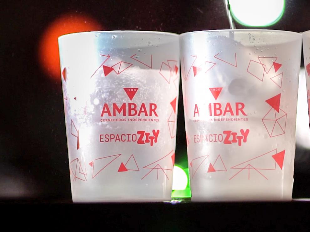 Los Vasos Zity se pueden reutilizar durante toda la noche en Espacio Zity.