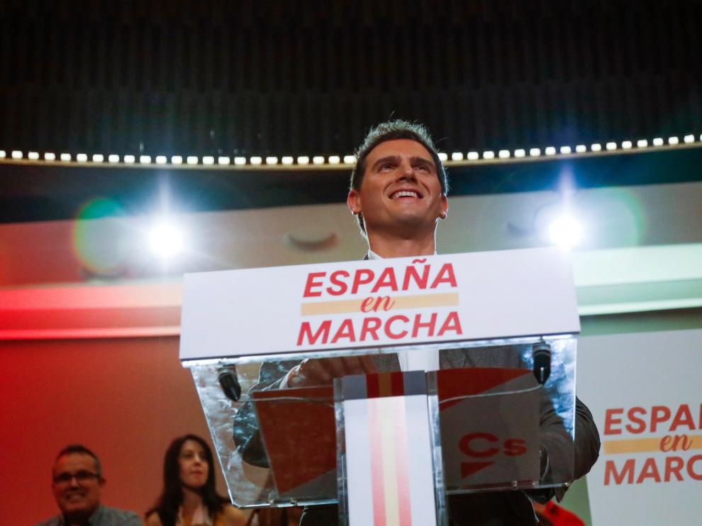 Rivera se abre a pactar también con el PSOE para que haya gobierno